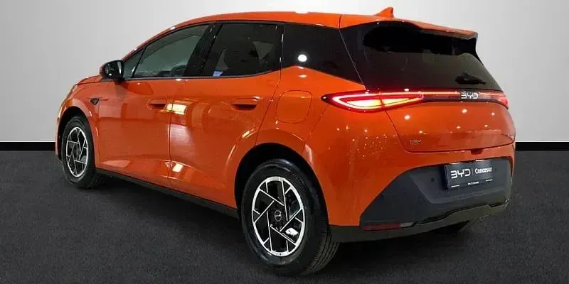 Usado BYD Dolphin Boost 155 kW (212 CV) 2026 Naranja Utilitario