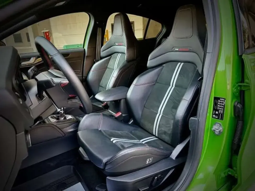Usado Ford Focus Performance Edition 280 CV (205 kW) 2023 Verde Berlina