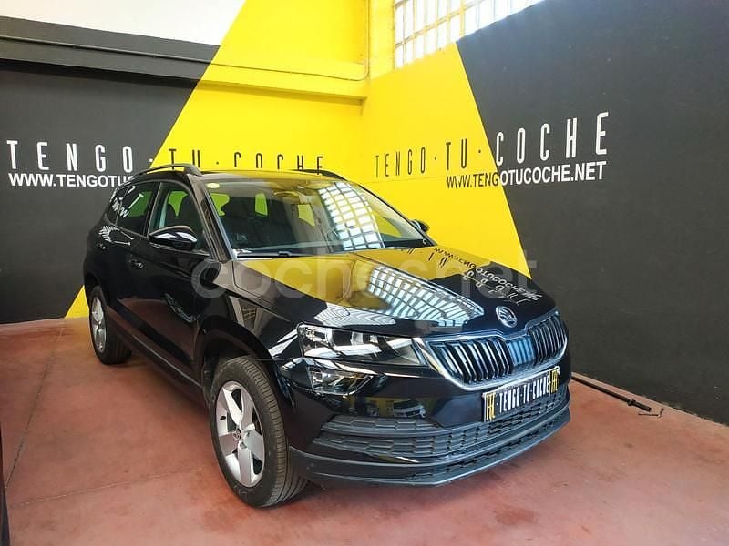Negro Usado 2019 Skoda Karoq Ambition SUV | 17.980 € (Precio justo) - Imagen 1/4
