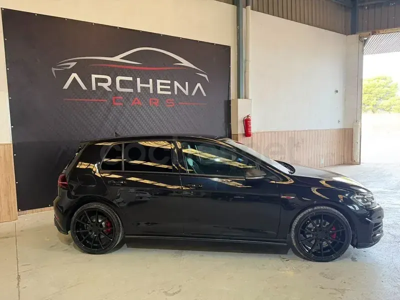 Usado VW Golf VII GTI 245 CV (180 kW) 2018 Negro Berlina