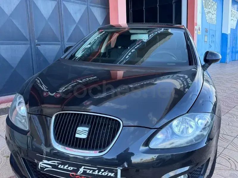Usado Seat Leon Copa 105 CV (77 kW) 2011 Negro Utilitario