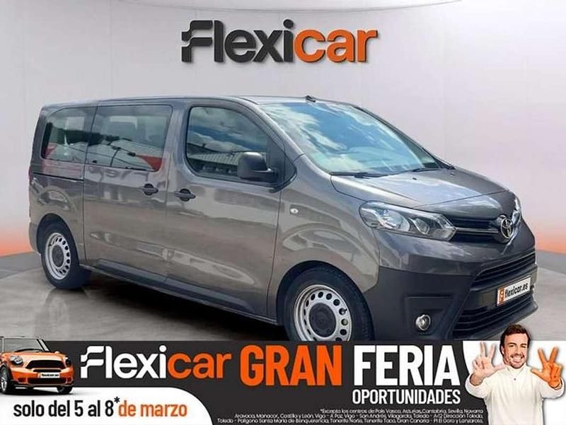 Usado Toyota Proace 120 CV (88 kW) 2022 Gris Monovolumen