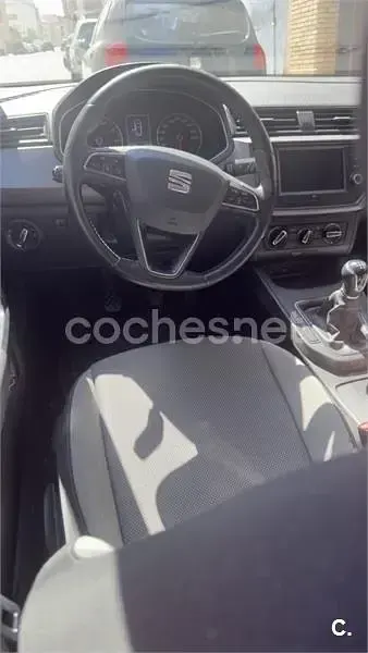 Usado Seat Ibiza Style Plus 80 CV (58 kW) 2019 Blanco Utilitario