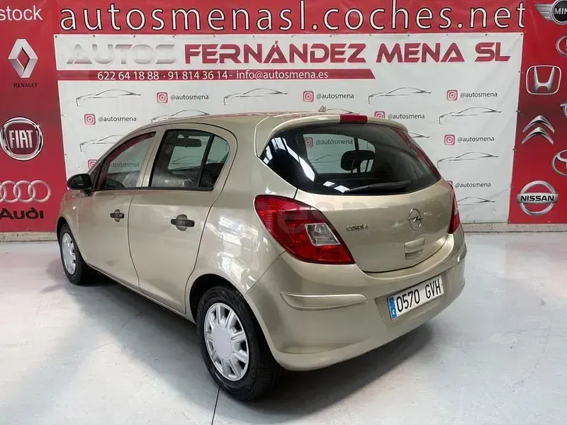Usado Opel Corsa Essentia 85 CV (62 kW) 2010 Beige Utilitario