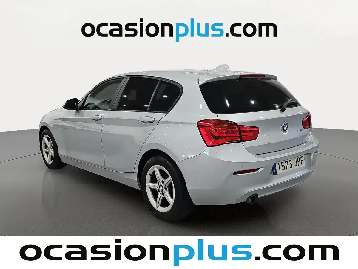 Usado BMW 116 116 CV (85 kW) 2016 Gris Utilitario