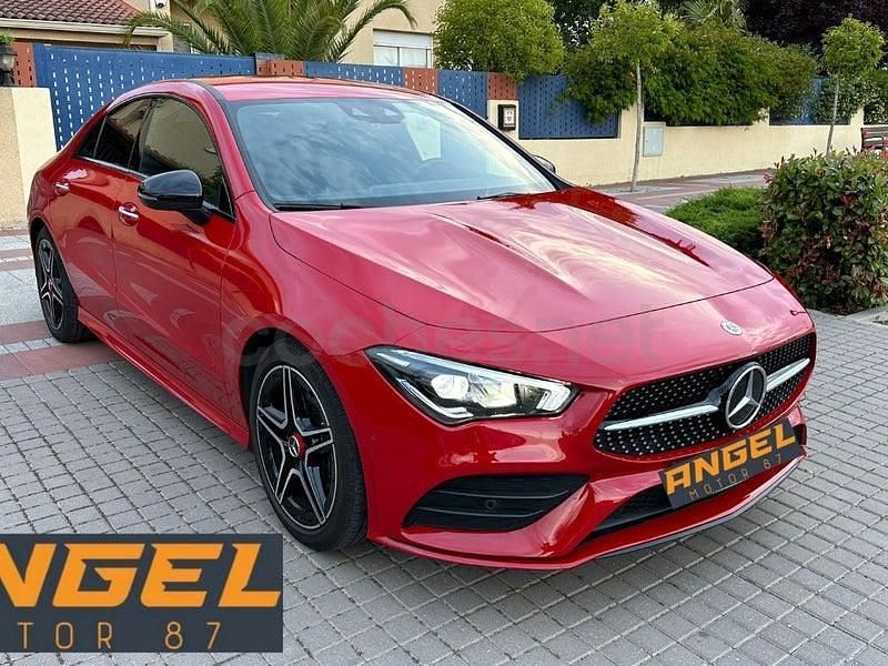 Usado Mercedes CLA200 163 CV (119 kW) 2019 Rojo Berlina