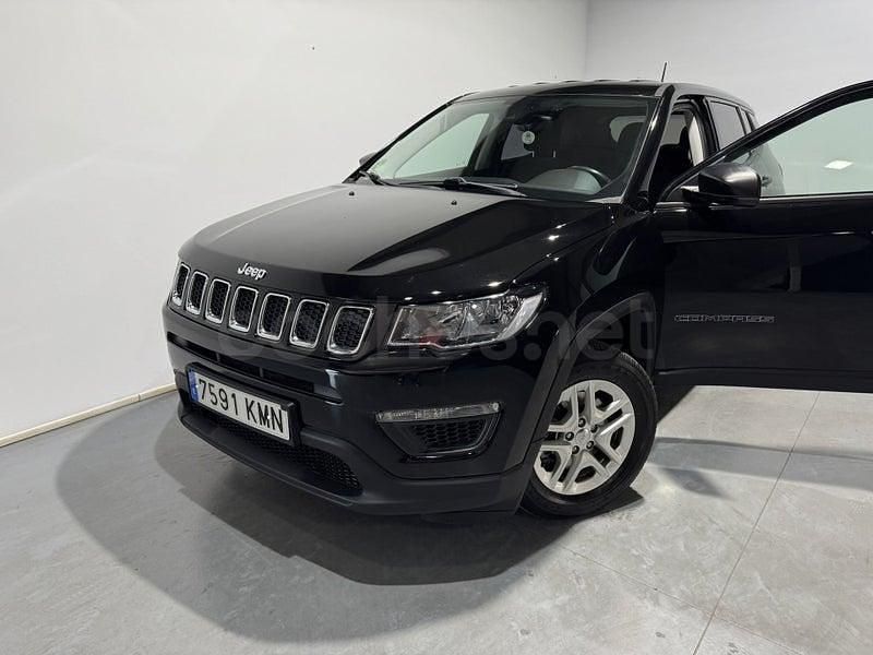 Usado Jeep Compass Sport 120 CV (88 kW) 2018 Negro SUV