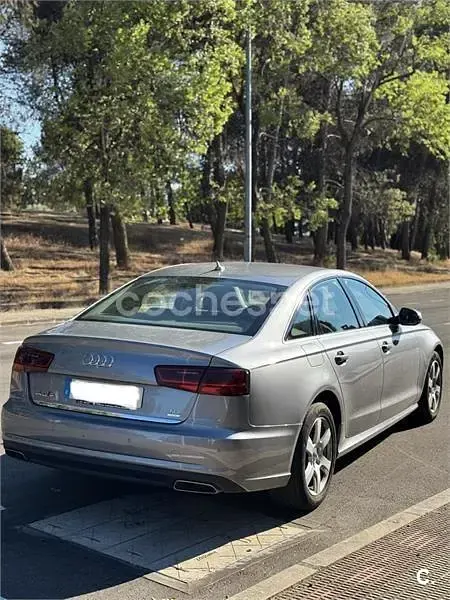 Usado Audi A6 190 CV (139 kW) 2015 Gris / plata Berlina