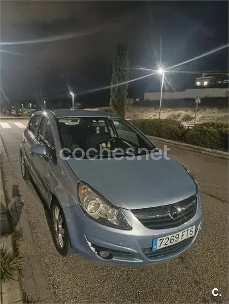 Usado Opel Corsa Enjoy 90 CV (66 kW) 2007 Gris / plata Utilitario