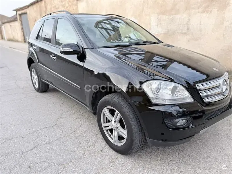 Usado Mercedes ML320 224 CV (164 kW) 2006 Negro SUV