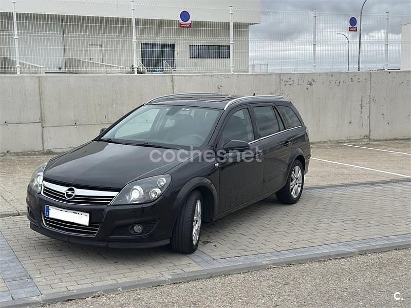Negro Usado 2007 Opel Astra Sport Familiar | 2499 € (Buen precio) - Imagen 1/4