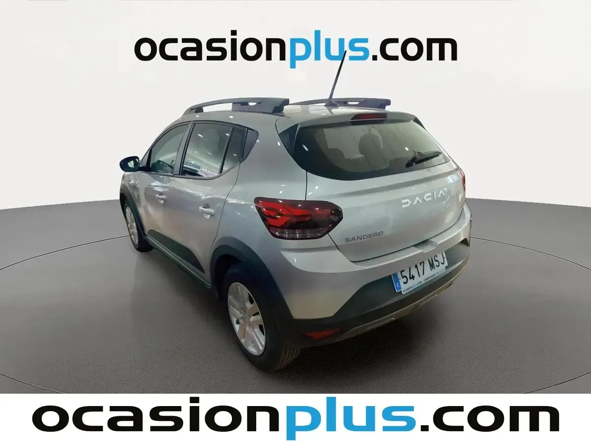 Usado Dacia Sandero Expression 91 CV (66 kW) 2024 Gris Utilitario