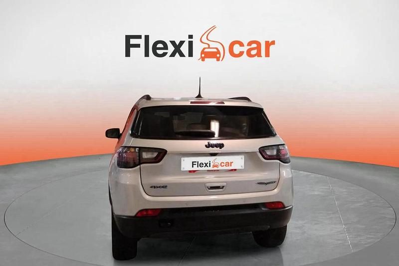 Usado Jeep Compass Trailhawk 242 CV (177 kW) 2022 Gris SUV