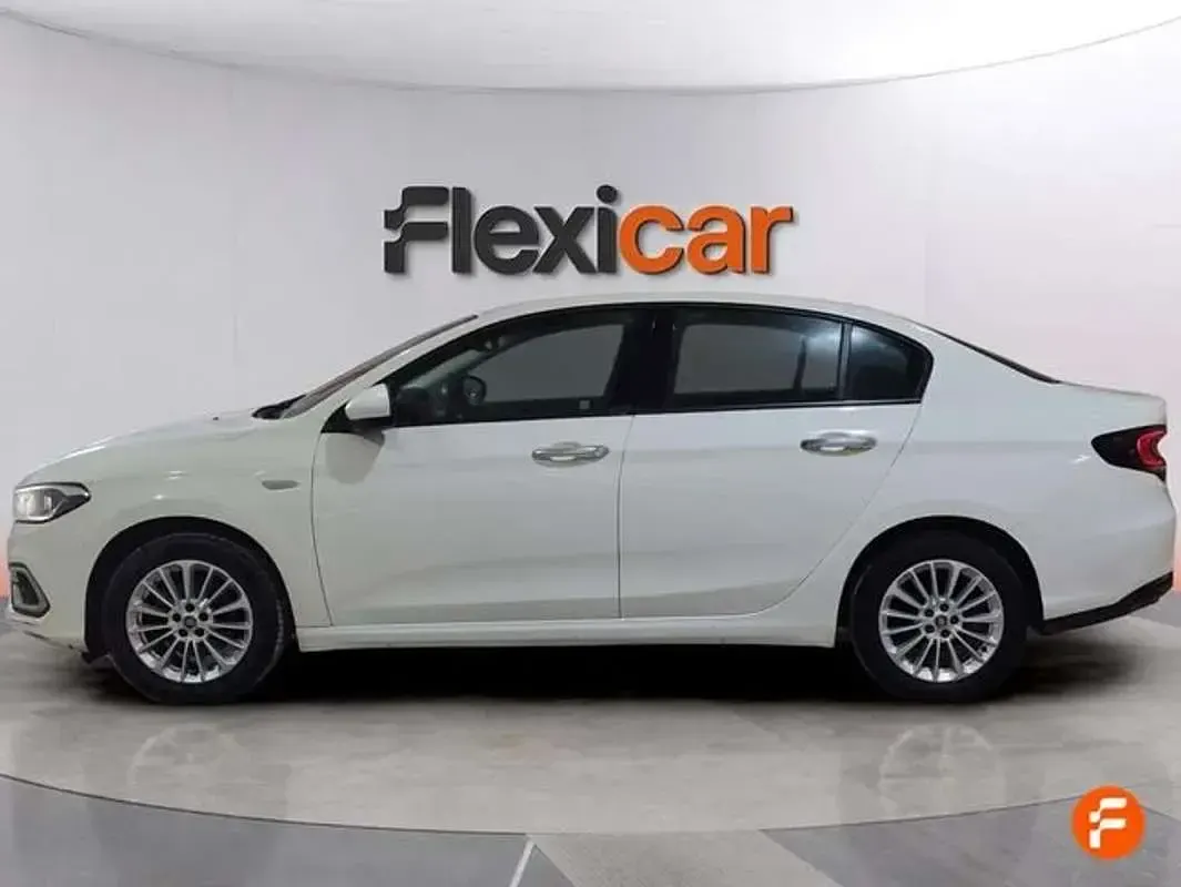 Usado Fiat Tipo Life 99 CV (72 kW) 2021 Blanco Berlina