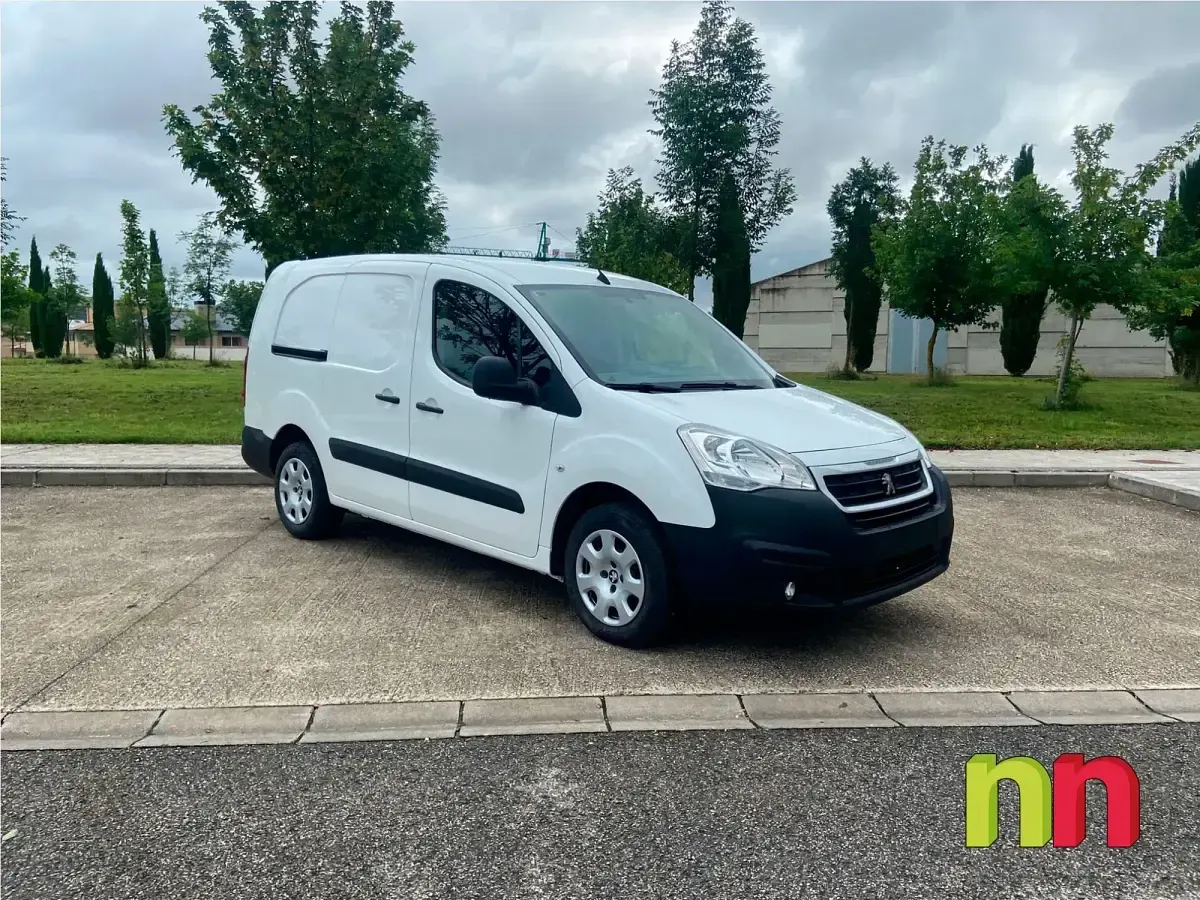 Usado Peugeot Partner 100 CV (73 kW) 2018 Blanco