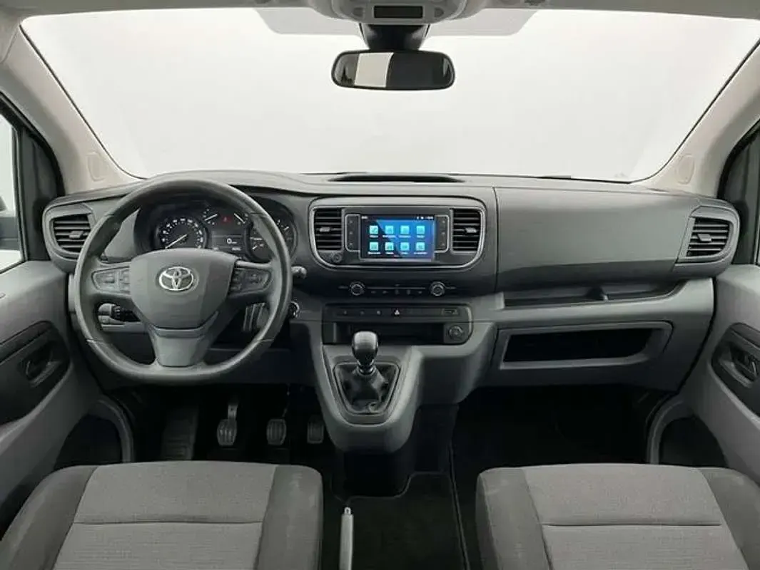 Usado Toyota Proace Plus 102 CV (75 kW) 2023 Blanco Monovolumen