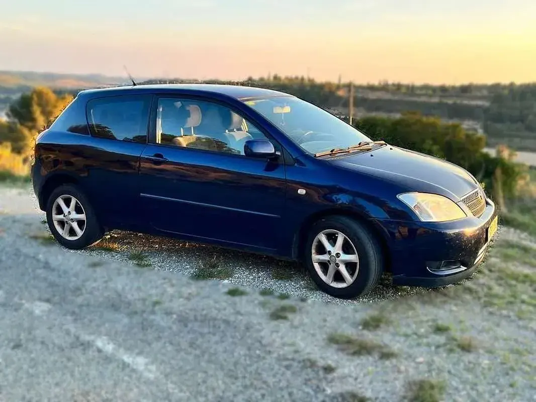 Usado Toyota Corolla Sol 116 CV (85 kW) 2004 Azul Utilitario