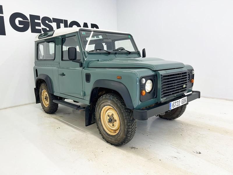 Używany Land Rover Defender SE 122 KM (89 kW) 2008 Zielony Kombi