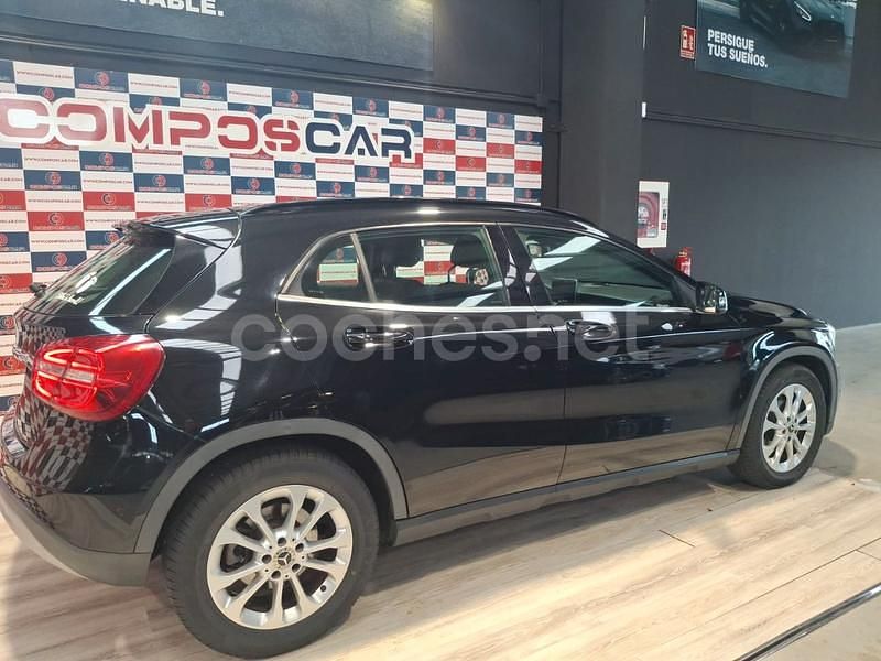 Usado Mercedes GLA200 Style 136 CV (100 kW) 2016 Negro SUV