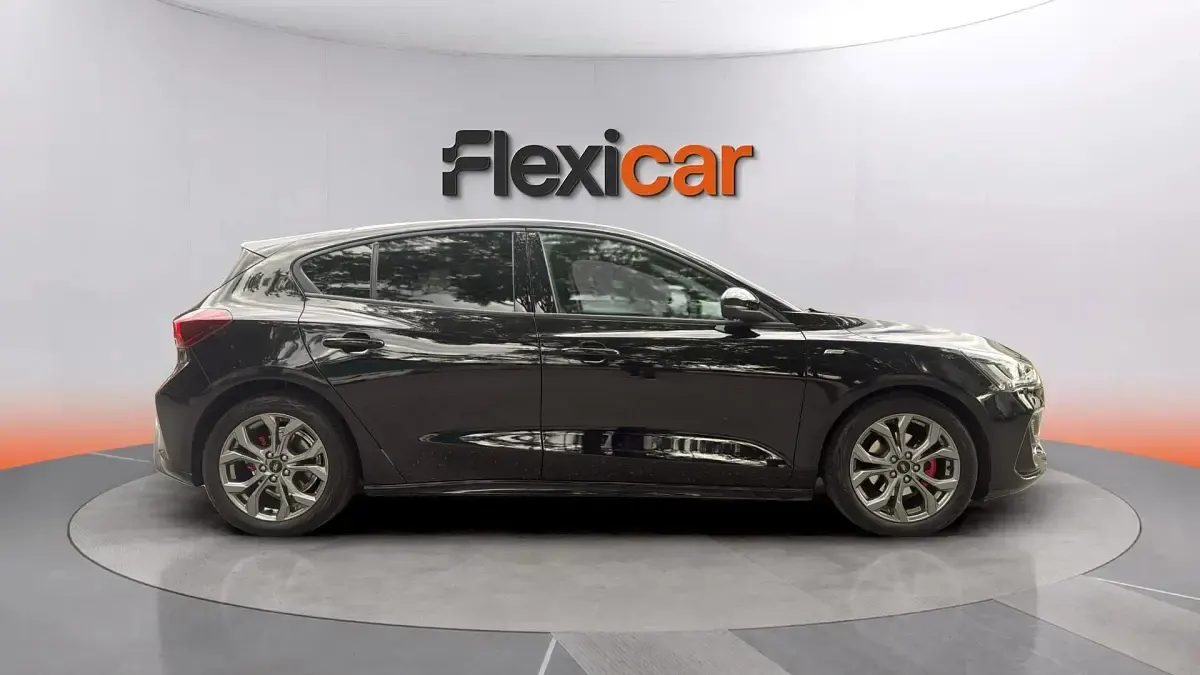 Usado Ford Focus ST-Line X 125 CV (91 kW) 2025 Negro Berlina