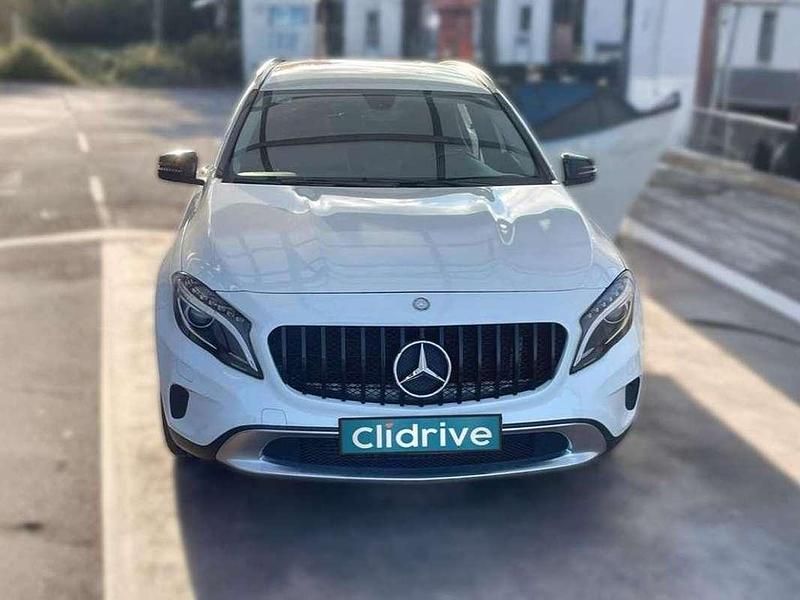 Usado Mercedes GLA200 Urban 136 CV (100 kW) 2014 Blanco SUV