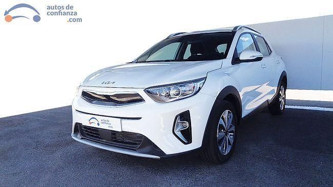 Blanco Usado 2024 Kia Stonic SUV | 20.900 € (Un poco caro) - Imagen 1/4