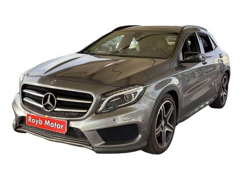 Usado Mercedes GLA220 AMG line 177 CV (130 kW) 2016 Gris SUV