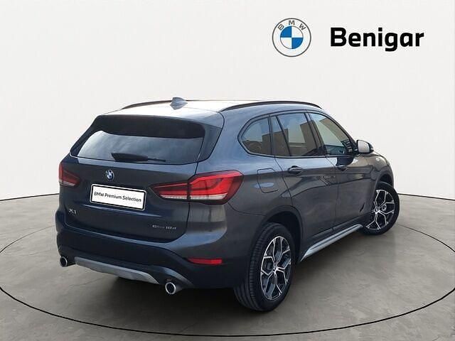 Usado BMW X1 Comfort Edition 150 CV (110 kW) 2022 Gris SUV