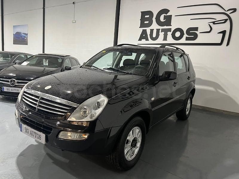 Usado Ssangyong (KGM) Rexton 165 CV (121 kW) 2006 Negro SUV