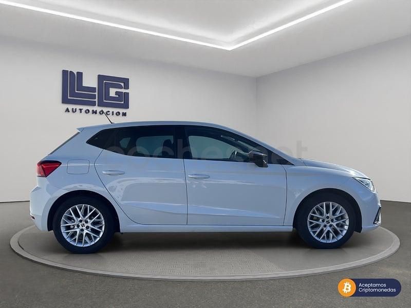 Usado Seat Ibiza FR 110 CV (80 kW) 2024 Blanco Utilitario