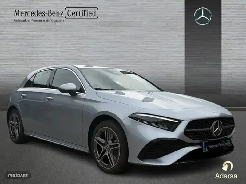 Usado Mercedes A250 163 CV (119 kW) 2025 Gris / plateado