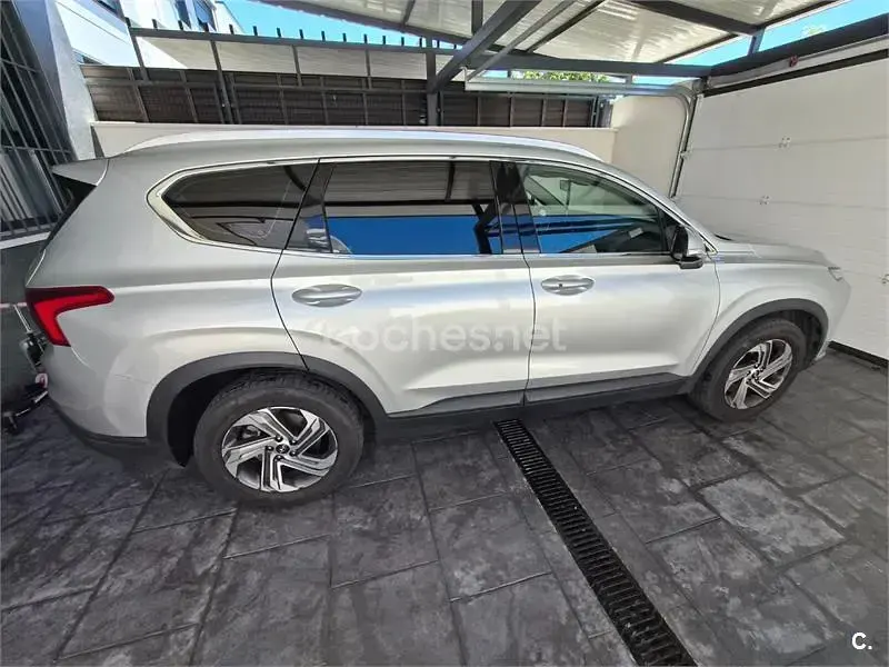 Usado Hyundai Santa Fe 200 CV (147 kW) 2022 Gris / plata SUV