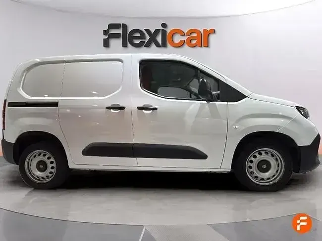 Usado Fiat Doblò S 102 CV (75 kW) 2024 Blanco Monovolumen