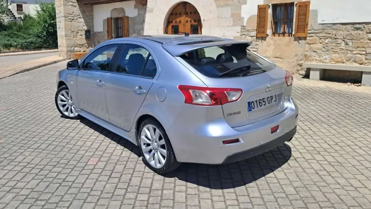 Usado Mitsubishi Lancer Instyle 140 CV (102 kW) 2009 Gris Berlina