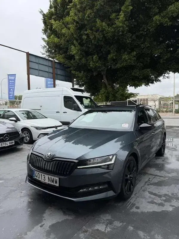 Begagnad Skoda Superb Style 218 HK (160 kW) 2020 Grå Kombi