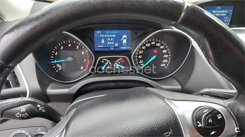 Usado Ford Kuga Titanium 150 CV (110 kW) 2015 Blanco SUV