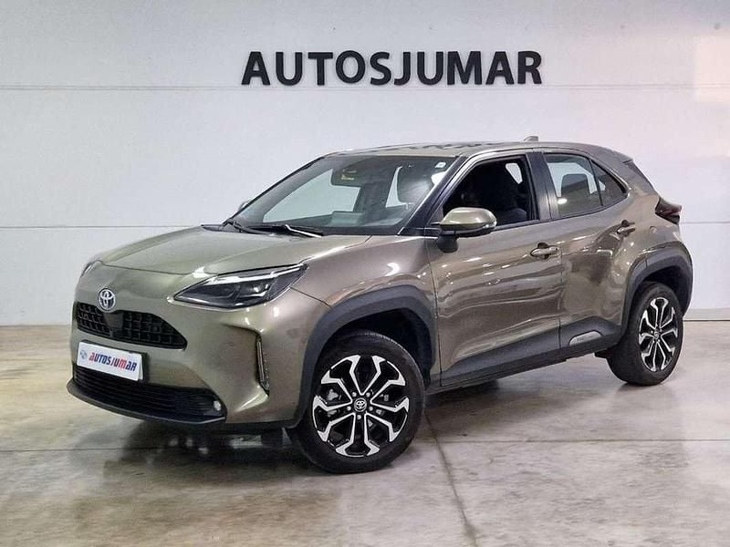 Usado Toyota Yaris Cross Active 116 CV (85 kW) 2024 Marrón SUV
