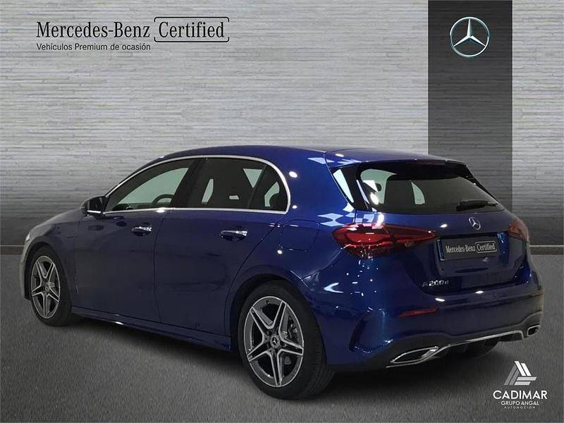 Käytetty Mercedes A200 AMG line 150 HP (110 kW) 2024 Sininen Sedan