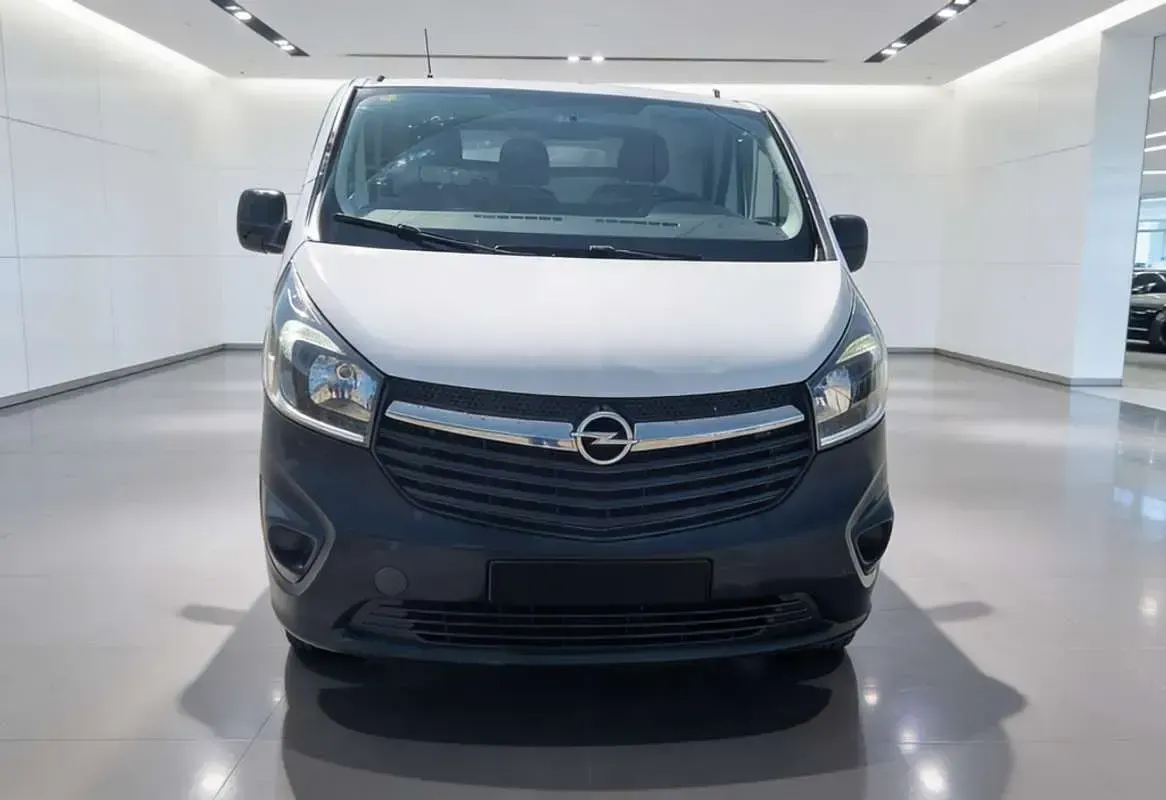 Usado Opel Vivaro Expression 120 CV (88 kW) 2018 Blanco Monovolumen