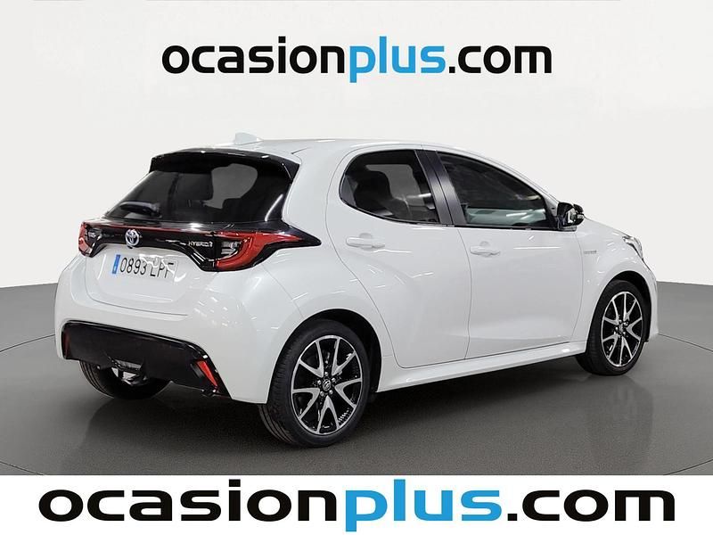 Usado Toyota Yaris Hybrid Style 116 CV (85 kW) 2021 Blanco