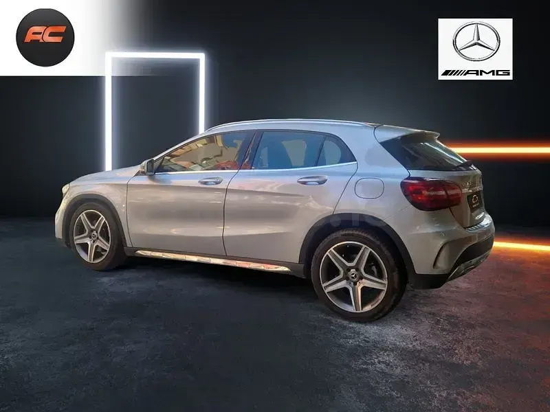 Usado Mercedes GLA220 177 CV (130 kW) 2018 Gris / plata SUV
