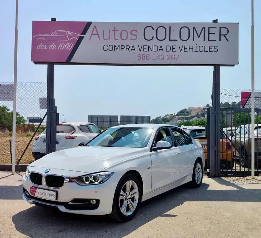 Usado BMW 318 Sport Line 143 CV (105 kW) 2014 Blanco Berlina