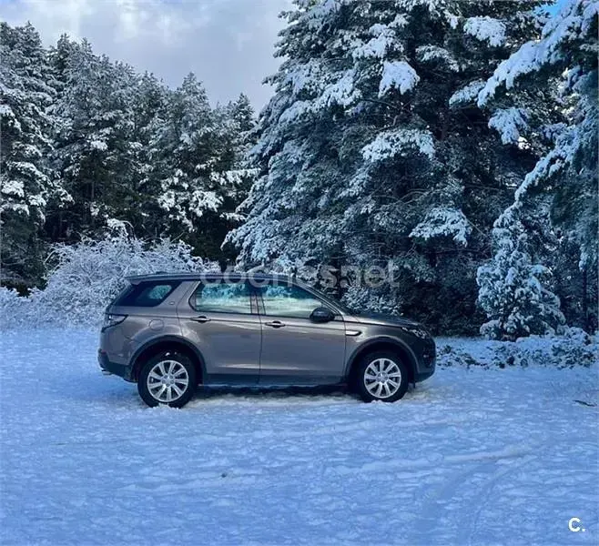 Usado Land Rover Discovery Sport HSE 190 CV (139 kW) 2015 Marrón SUV