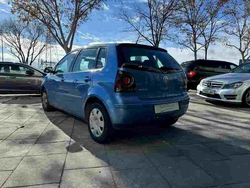 Usado VW Polo United 70 CV (51 kW) 2008 Azul Berlina