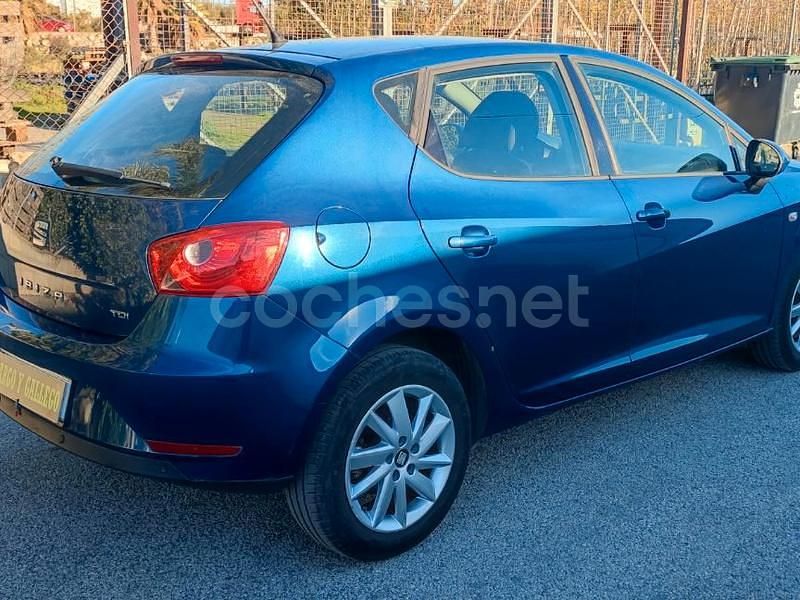 Usado Seat Ibiza Style 105 CV (77 kW) 2014 Azul Berlina