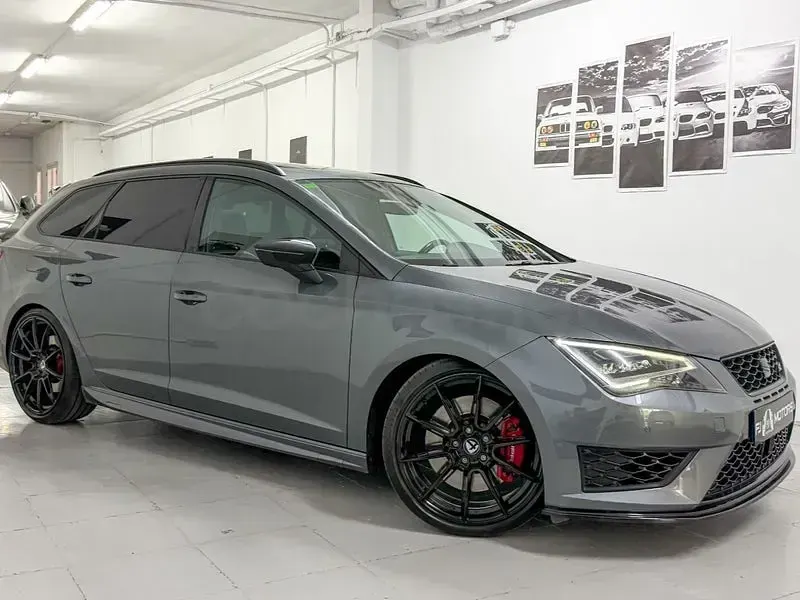 Usado Seat Leon CUPRA 290 CV (213 kW) 2016 Gris / plata Familiar