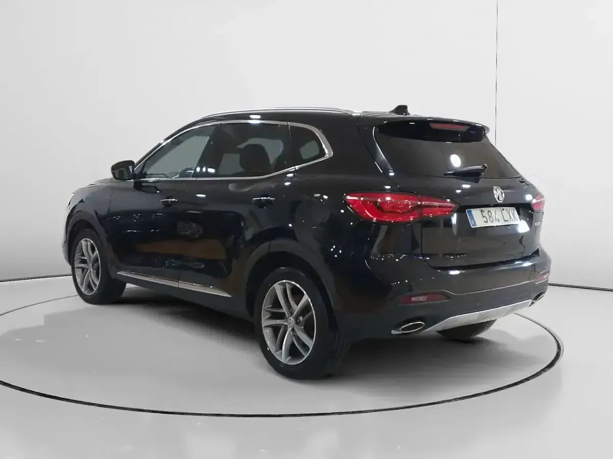 Usado MG HS Comfort 258 CV (189 kW) 2022 Negro SUV