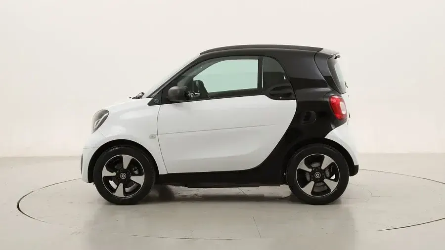Usado Smart ForTwo Electric Drive Passion 60 kW (82 CV) 2022 Coupe