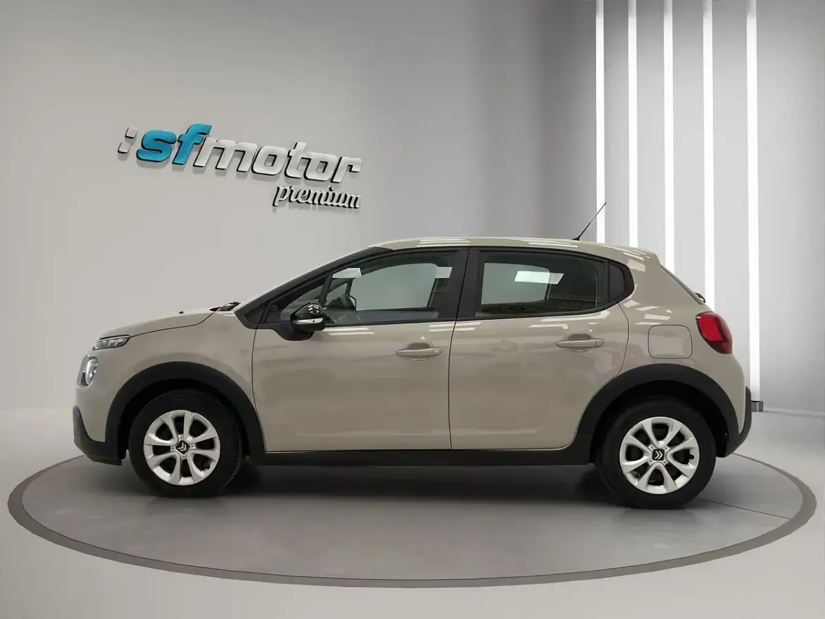 Usado Citroën C3 Live 100 CV (73 kW) 2022 Gris Utilitario