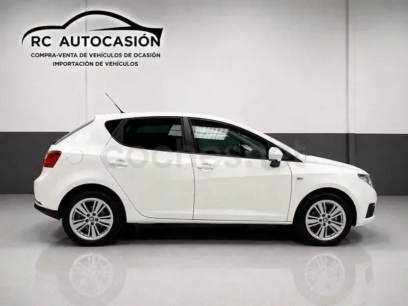 Usado Seat Ibiza 105 CV (77 kW) 2010 Blanco Berlina
